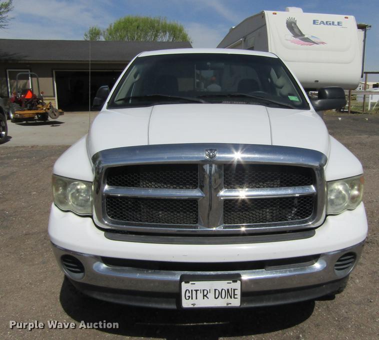 image for item DE6812 2003 Dodge Ram 2500 Quad Cab pickup truck
