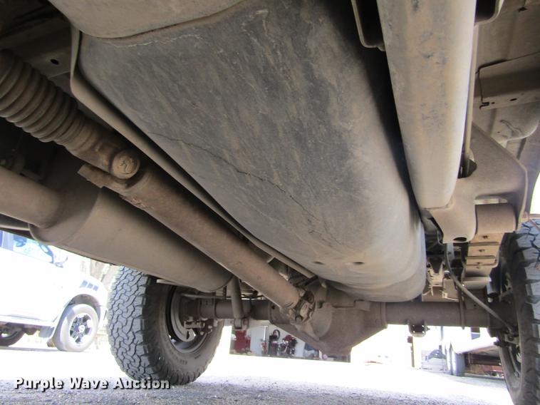 image for item DE6812 2003 Dodge Ram 2500 Quad Cab pickup truck