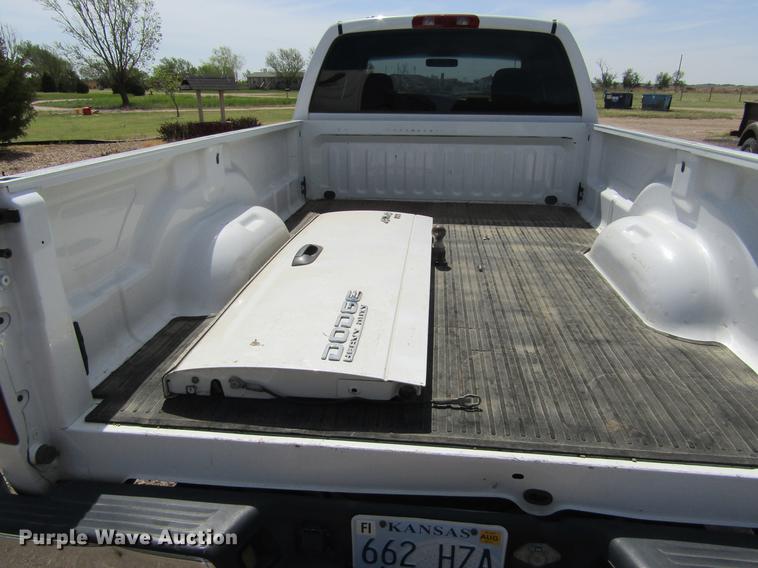 image for item DE6812 2003 Dodge Ram 2500 Quad Cab pickup truck