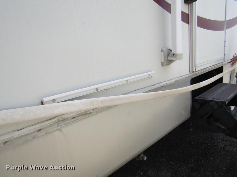 image for item DE6813 2005 Jayco Eagle camper