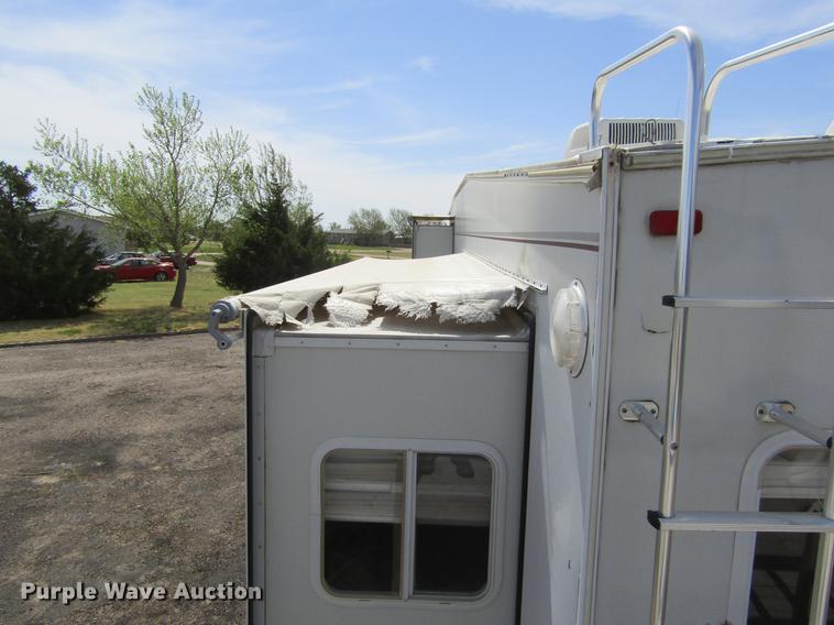 image for item DE6813 2005 Jayco Eagle camper