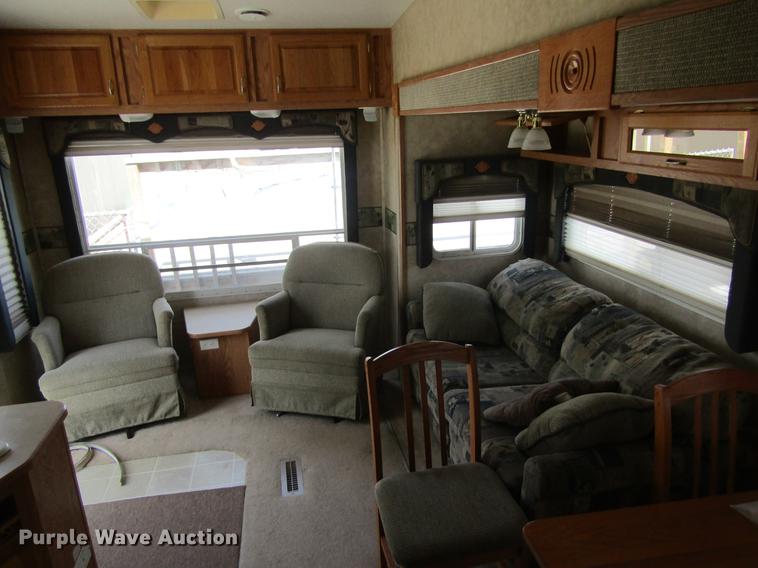 image for item DE6813 2005 Jayco Eagle camper