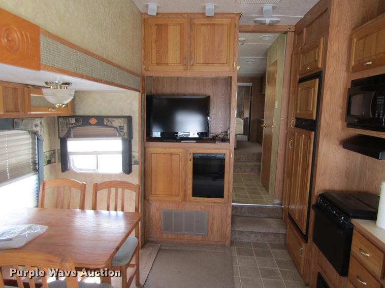 image for item DE6813 2005 Jayco Eagle camper