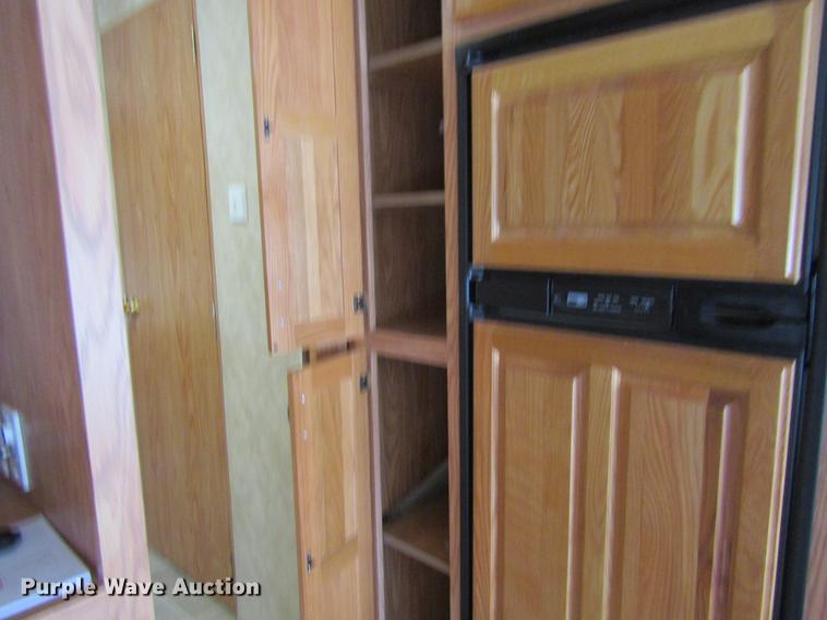 image for item DE6813 2005 Jayco Eagle camper