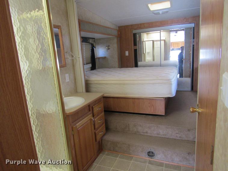 image for item DE6813 2005 Jayco Eagle camper