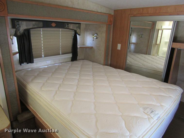 image for item DE6813 2005 Jayco Eagle camper