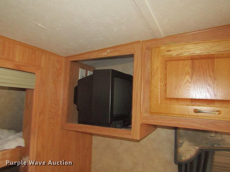 image for item DE6813 2005 Jayco Eagle camper