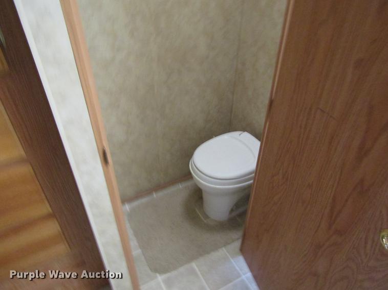 image for item DE6813 2005 Jayco Eagle camper