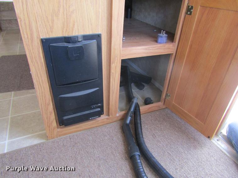 image for item DE6813 2005 Jayco Eagle camper