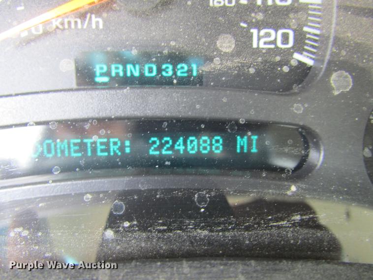 image for item DE6814 2003 GMC Sierra 1500HD SLE Crew Cab pickup truck