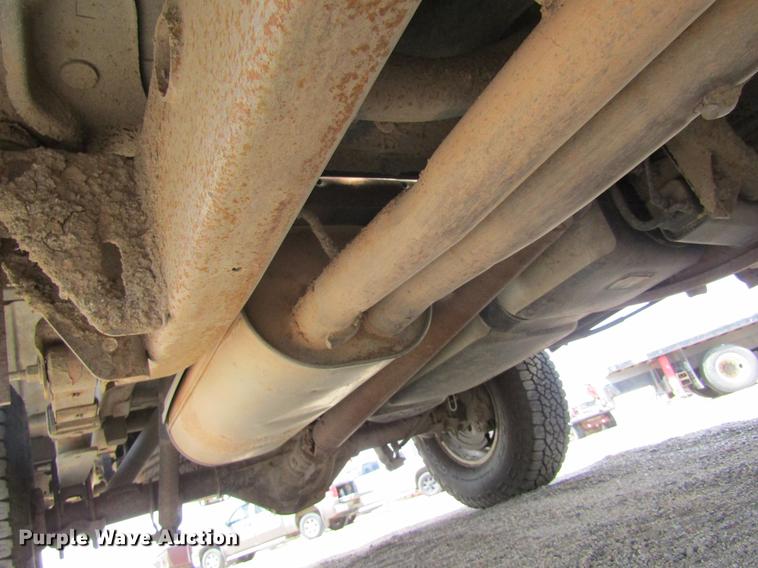 image for item DE6814 2003 GMC Sierra 1500HD SLE Crew Cab pickup truck