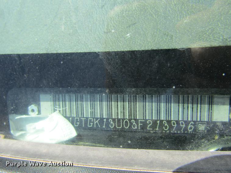 image for item DE6814 2003 GMC Sierra 1500HD SLE Crew Cab pickup truck