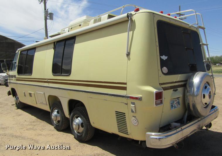image for item DE6816 1977 GMC Jimmy Coachman Royale 26RB RV