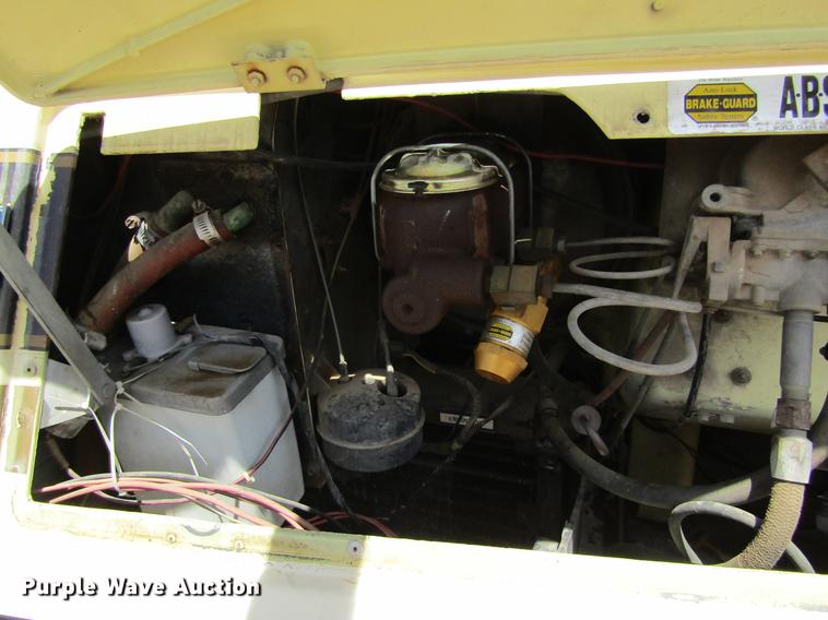 image for item DE6816 1977 GMC Jimmy Coachman Royale 26RB RV