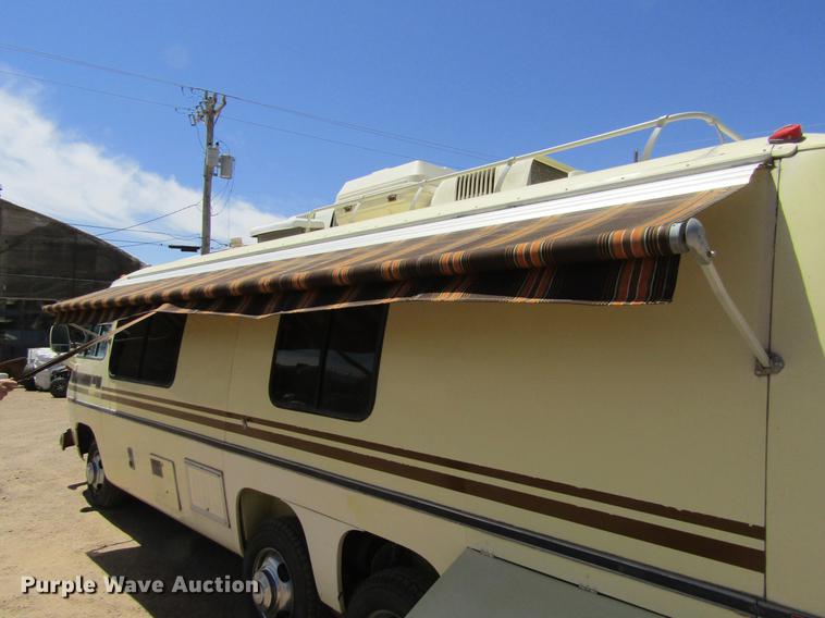 image for item DE6816 1977 GMC Jimmy Coachman Royale 26RB RV