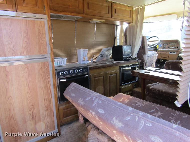 image for item DE6816 1977 GMC Jimmy Coachman Royale 26RB RV