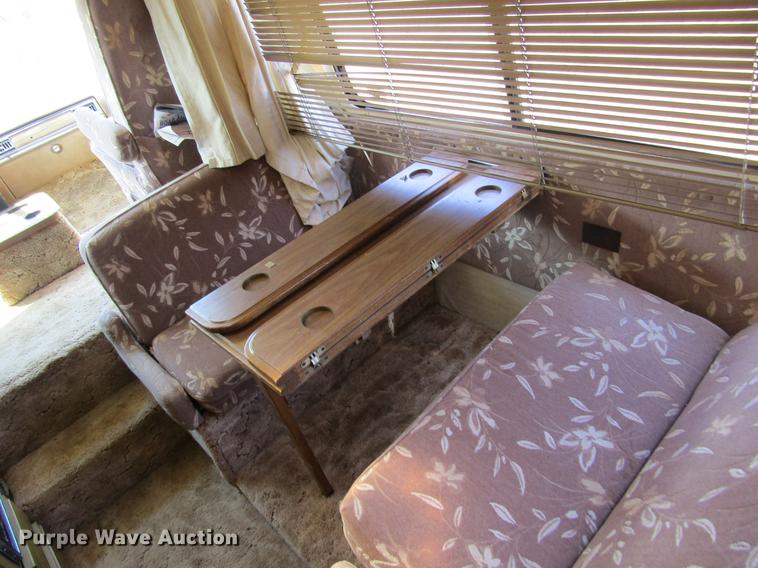 image for item DE6816 1977 GMC Jimmy Coachman Royale 26RB RV