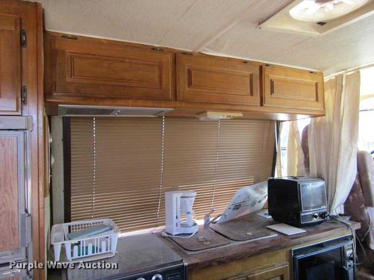 image for item DE6816 1977 GMC Jimmy Coachman Royale 26RB RV
