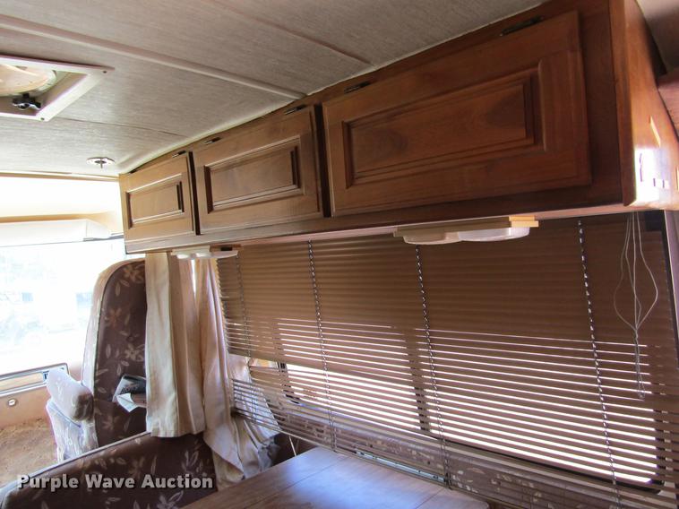 image for item DE6816 1977 GMC Jimmy Coachman Royale 26RB RV