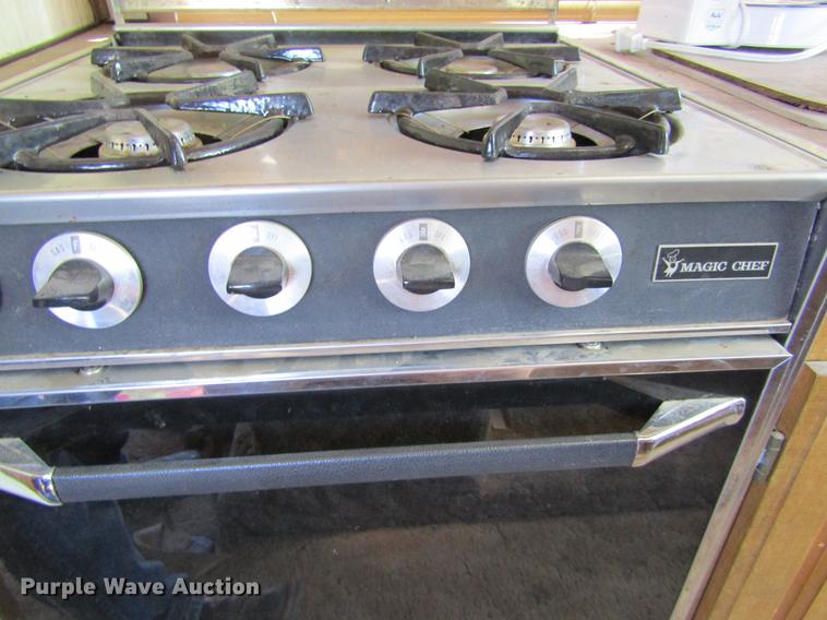 image for item DE6816 1977 GMC Jimmy Coachman Royale 26RB RV