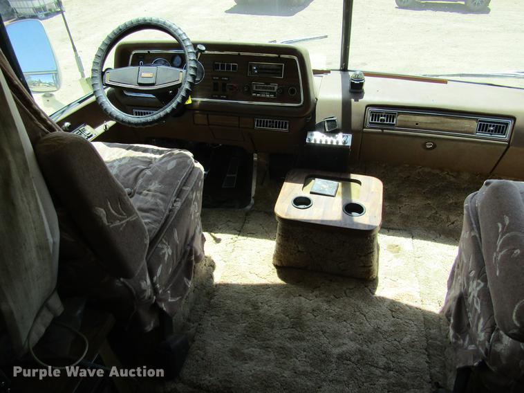 image for item DE6816 1977 GMC Jimmy Coachman Royale 26RB RV