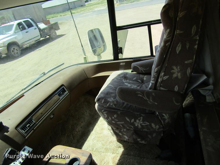 image for item DE6816 1977 GMC Jimmy Coachman Royale 26RB RV