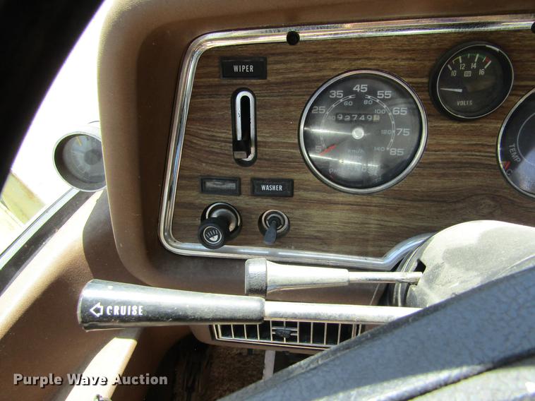 image for item DE6816 1977 GMC Jimmy Coachman Royale 26RB RV