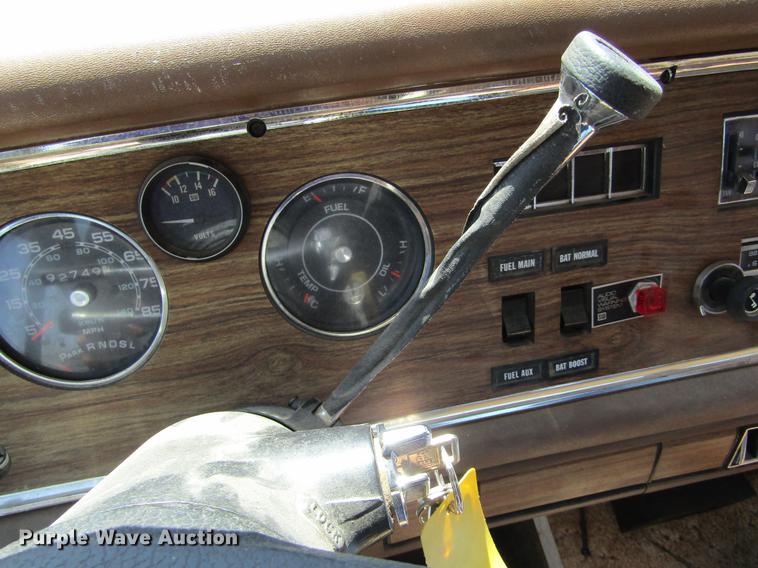 image for item DE6816 1977 GMC Jimmy Coachman Royale 26RB RV