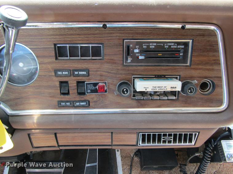 image for item DE6816 1977 GMC Jimmy Coachman Royale 26RB RV