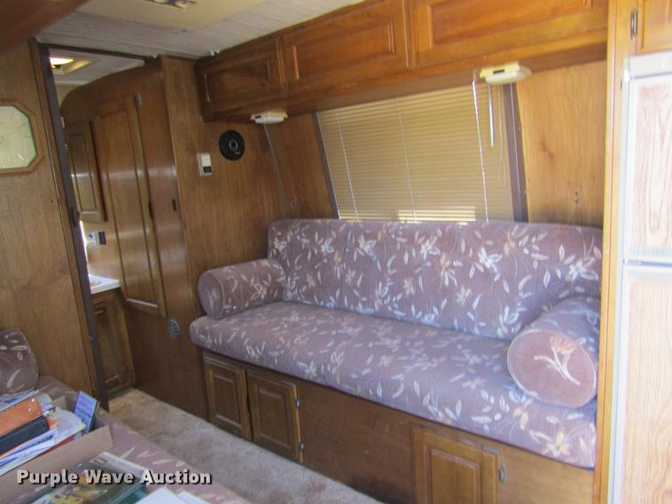 image for item DE6816 1977 GMC Jimmy Coachman Royale 26RB RV