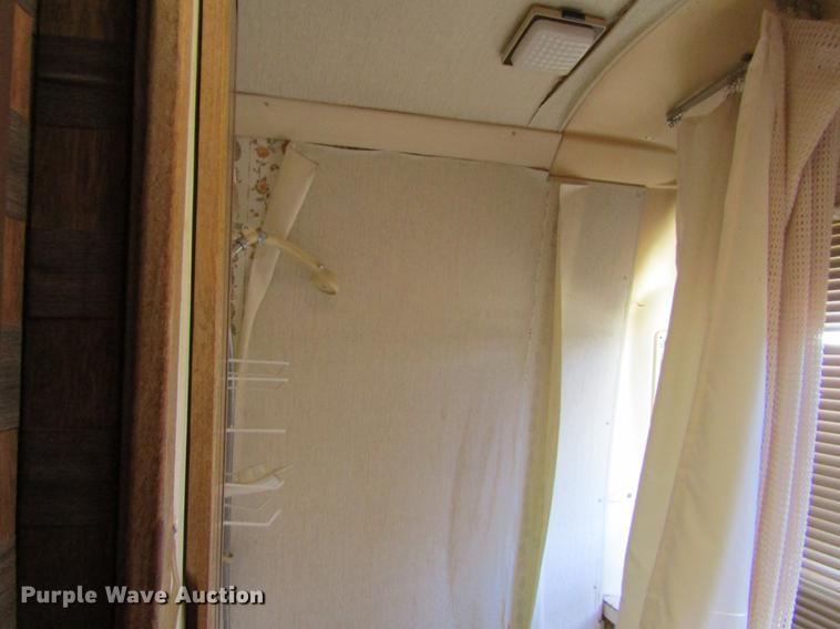 image for item DE6816 1977 GMC Jimmy Coachman Royale 26RB RV