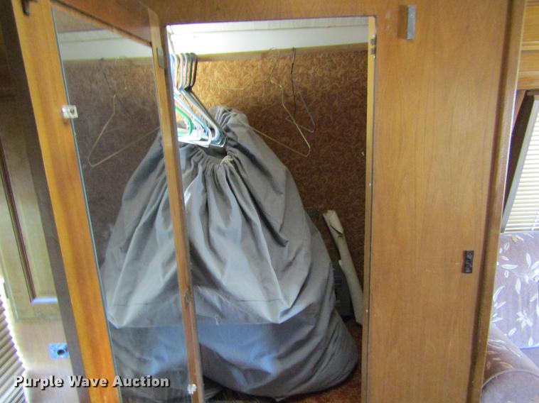 image for item DE6816 1977 GMC Jimmy Coachman Royale 26RB RV