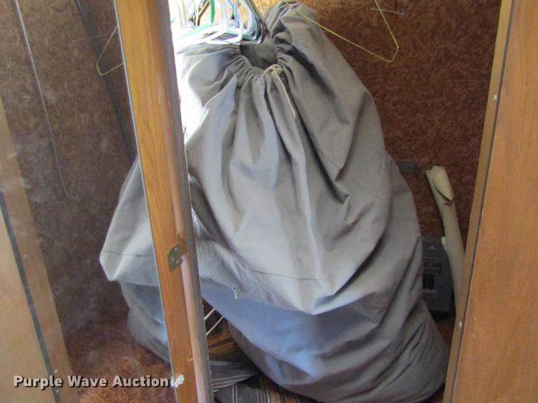 image for item DE6816 1977 GMC Jimmy Coachman Royale 26RB RV