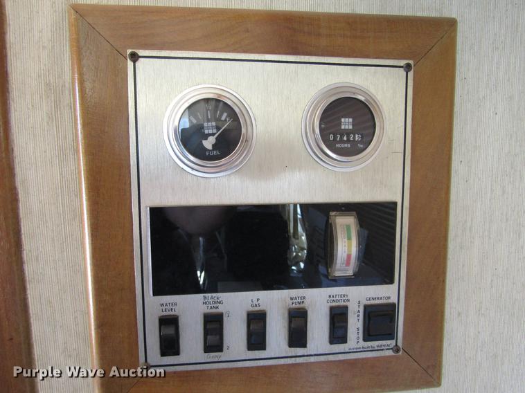 image for item DE6816 1977 GMC Jimmy Coachman Royale 26RB RV