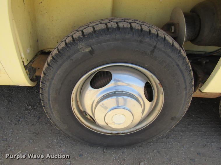 image for item DE6816 1977 GMC Jimmy Coachman Royale 26RB RV