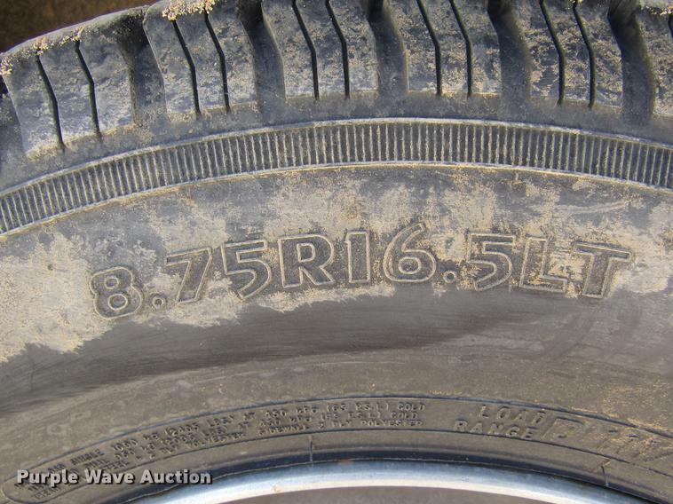 image for item DE6816 1977 GMC Jimmy Coachman Royale 26RB RV