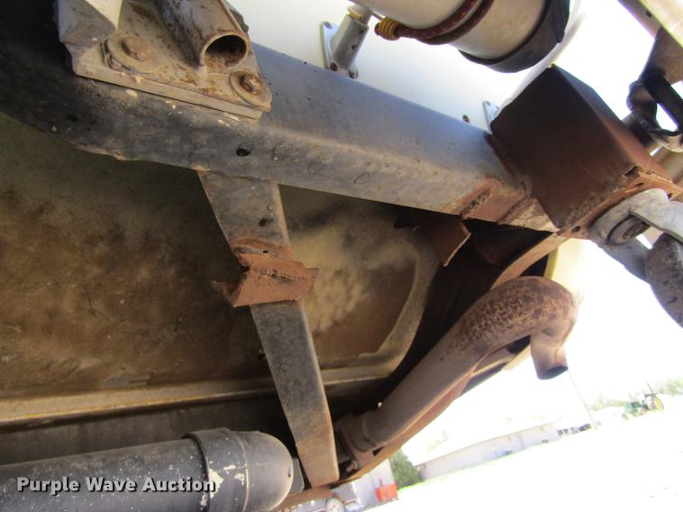 image for item DE6816 1977 GMC Jimmy Coachman Royale 26RB RV