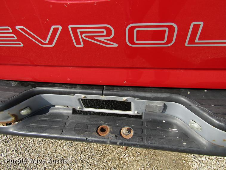 image for item DF3791 2000 Chevrolet Silverado 1500 pickup truck