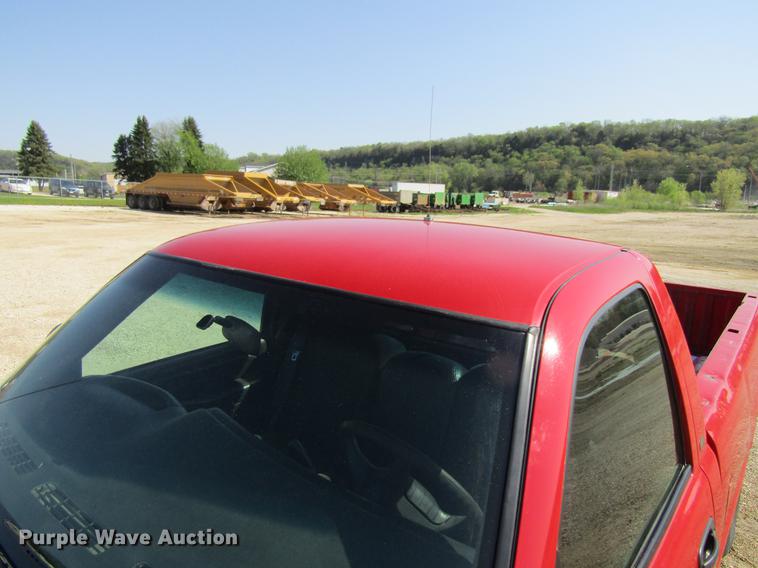 image for item DF3791 2000 Chevrolet Silverado 1500 pickup truck