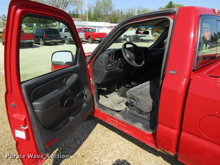 image for item DF3791 2000 Chevrolet Silverado 1500 pickup truck