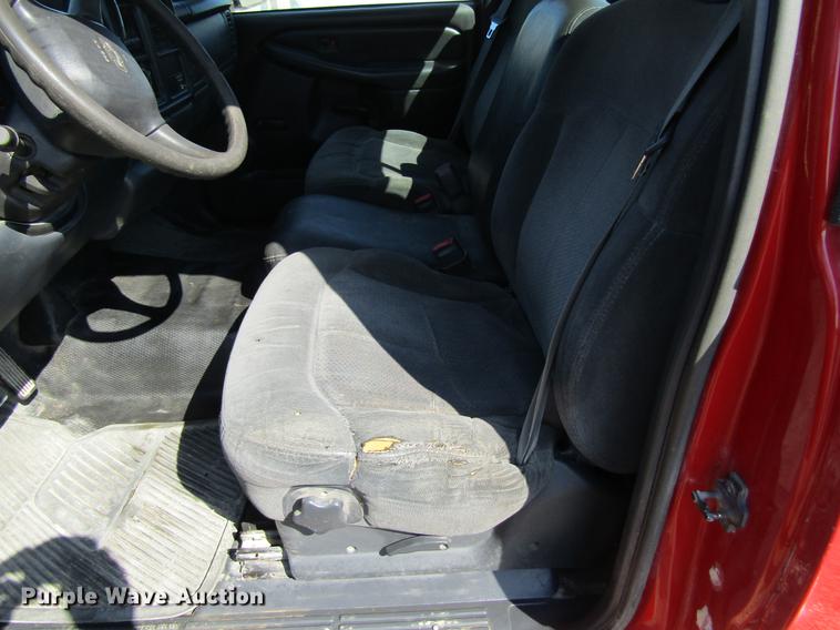 image for item DF3791 2000 Chevrolet Silverado 1500 pickup truck