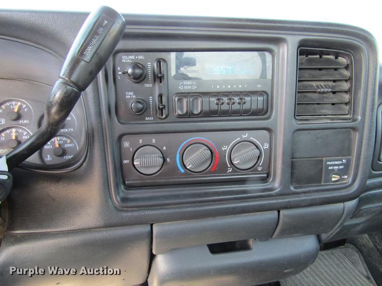 image for item DF3791 2000 Chevrolet Silverado 1500 pickup truck