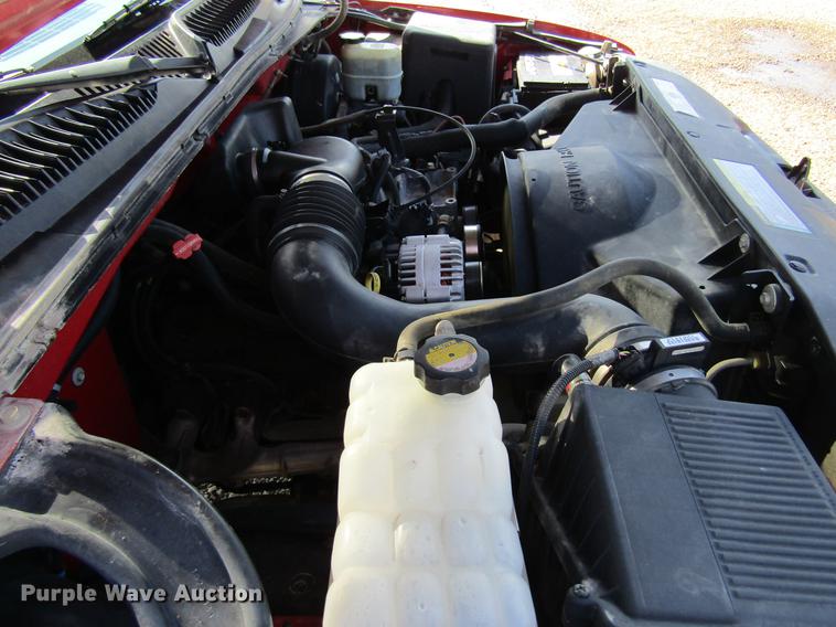 image for item DF3791 2000 Chevrolet Silverado 1500 pickup truck