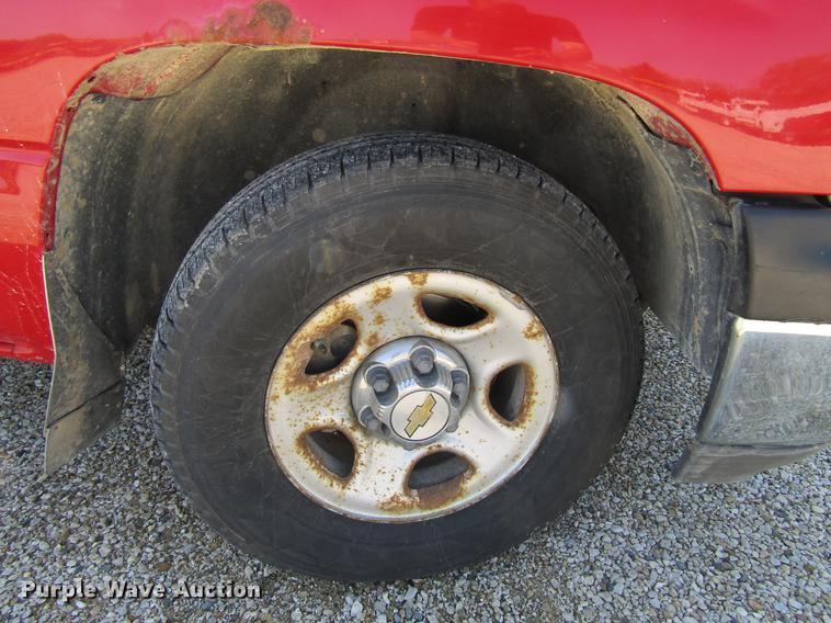 image for item DF3791 2000 Chevrolet Silverado 1500 pickup truck