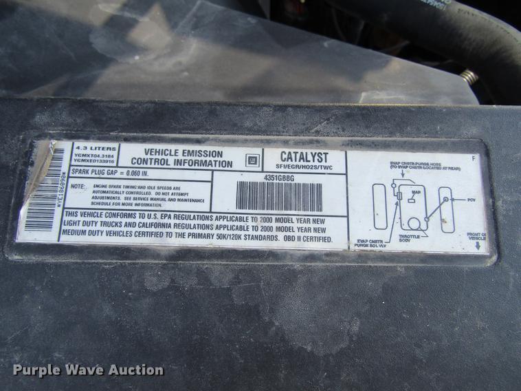 image for item DF3791 2000 Chevrolet Silverado 1500 pickup truck