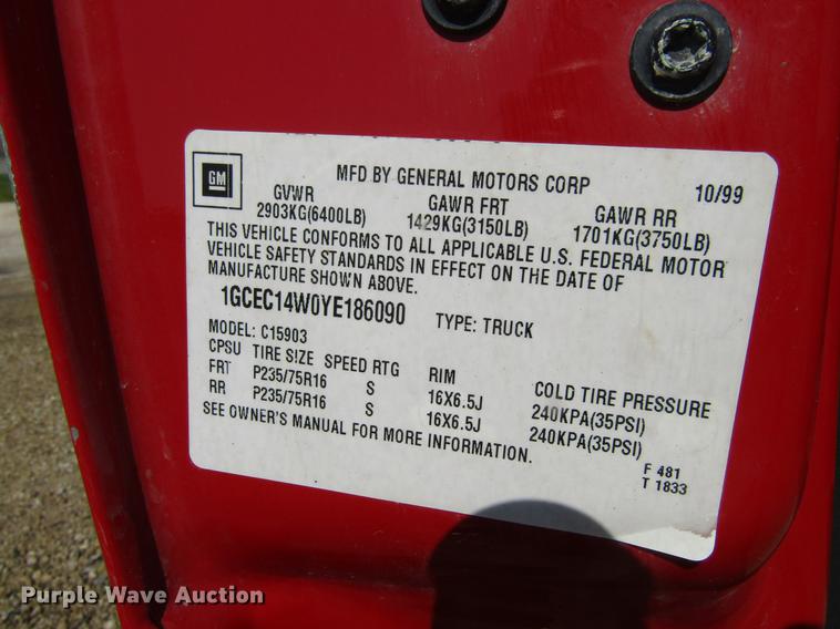 image for item DF3791 2000 Chevrolet Silverado 1500 pickup truck