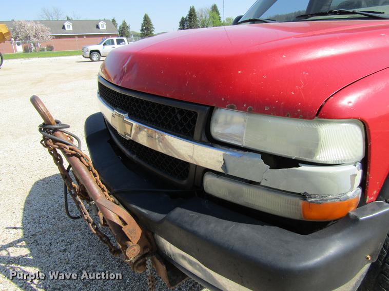 image for item DF3792 2002 Chevrolet Silverado 2500HD pickup truck