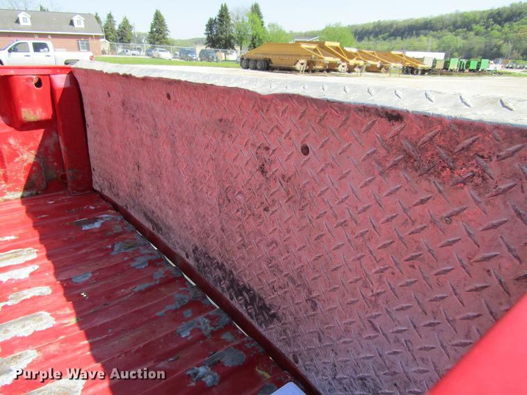 image for item DF3792 2002 Chevrolet Silverado 2500HD pickup truck