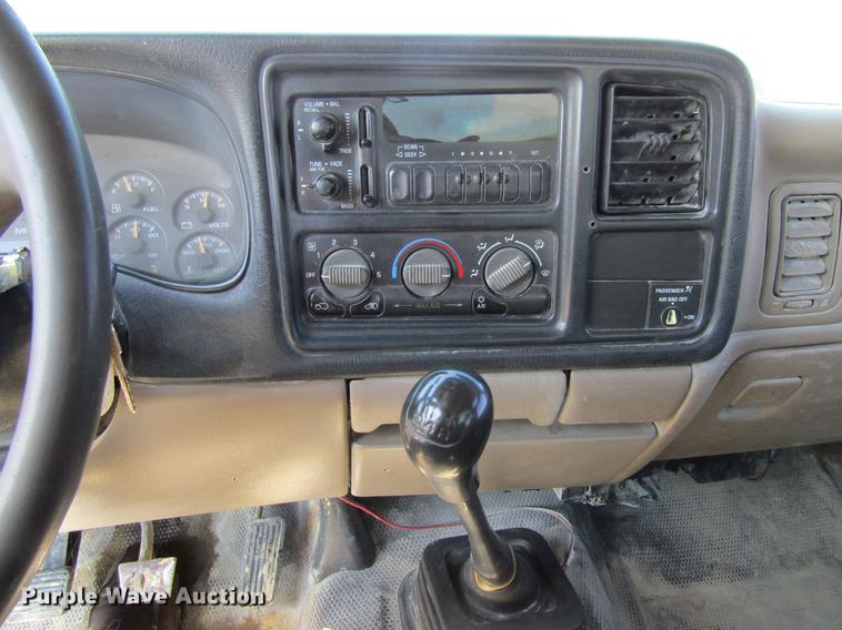image for item DF3792 2002 Chevrolet Silverado 2500HD pickup truck