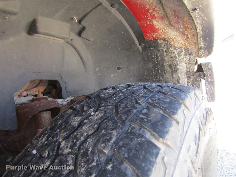 image for item DF3792 2002 Chevrolet Silverado 2500HD pickup truck